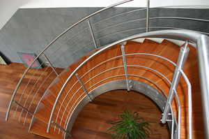 circular staircase / wooden steps / stainless steel frame / without risers