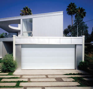 sectional garage door / wooden / automatic