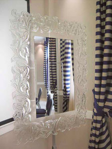 wall-mounted mirror / magnifying / Baroque / rectangular