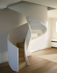 helical staircase / wooden frame / oak steps / with risers