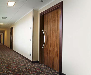 indoor door / swing / wooden / acoustic
