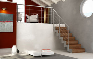straight staircase / metal frame / wooden steps / lateral stringer