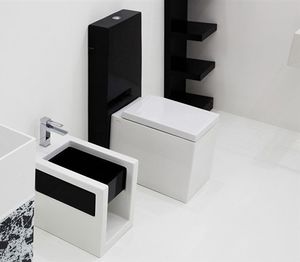 free-standing WC / monobloc / ceramic / with flush button