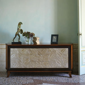 traditional sideboard / wooden