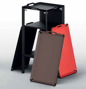 floor-mounted base cabinet