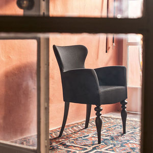 traditional armchair / fabric / beech / standard base