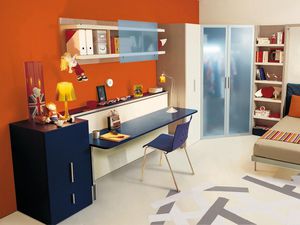 wooden desk / contemporary