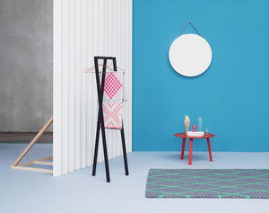 contemporary clothes rack / lacquered steel