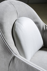 traditional armchair / fabric / leather / commercial