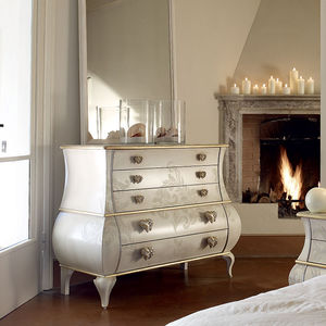 classic chest of drawers / lacquered wood / white