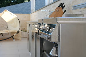 traditional kitchen / stainless steel / outdoor
