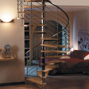 spiral staircase / wooden steps / metal frame / with risers
