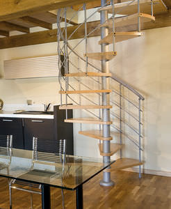 spiral staircase / wooden steps / metal frame / without risers