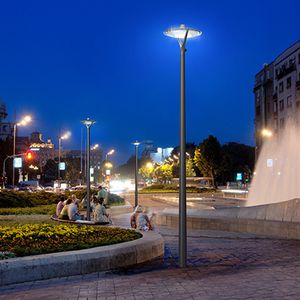 urban lamppost / contemporary / aluminum / polycarbonate