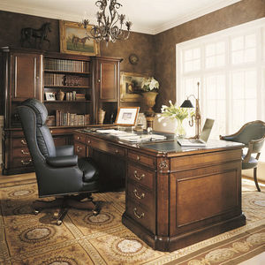 executive desk / wooden / traditional