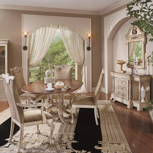 classic dining table / wooden / rectangular / oval