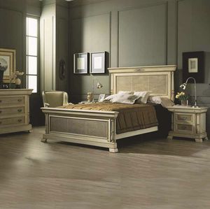 double bed / traditional / with headboard / wooden