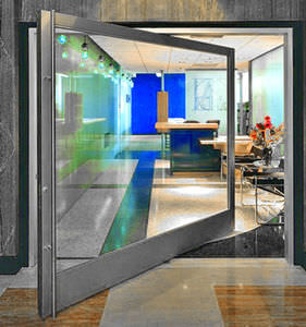 pivoting door with central axis / aluminum / glazed / for public buildings