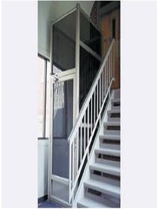 handicapped lifting platform / indoor