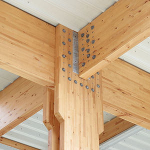 wooden beam / rectangular