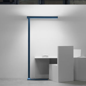 floor-standing lamp / contemporary / steel / extruded aluminum