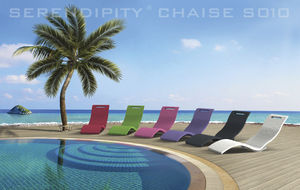 contemporary sun lounger / polyethylene / outdoor / indoor