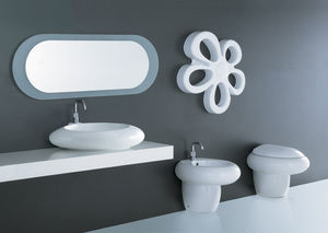 contemporary bathroom / ceramic