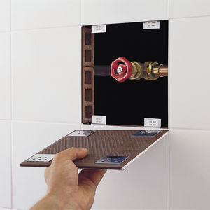 metal manhole / recessed