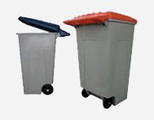 public trash can / polyethylene / contemporary