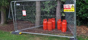 public space fence / for athletic fields / industrial / welded mesh