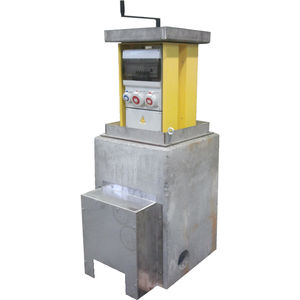 electrical distribution bollard / steel / retractable