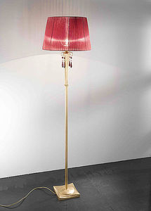 floor-standing lamp / traditional / wrought iron