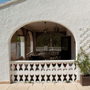 concrete balustrade / panel / outdoor / for balconies