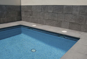 concrete swimming pool coping