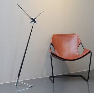 contemporary clocks / analog / walnut / brass