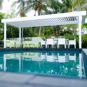 self-supporting pergola / wall-mounted / thermo-lacquered aluminum / with mobile slats