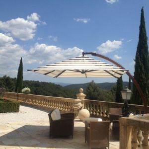 offset patio umbrella / wooden