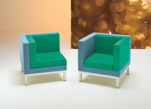 contemporary visitor armchair / wooden / metal / polyurethane foam