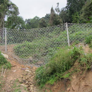 protective barrier / fixed / metal / for construction sites