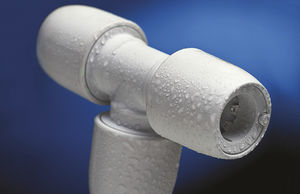 plastic fitting / T