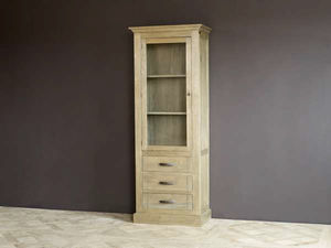 traditional display case / oak