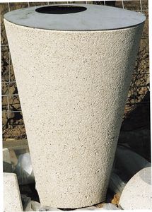 public trash can / concrete / contemporary