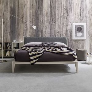 double bed / contemporary / lacquered wood / 160x200 cm