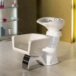 shampoo chair