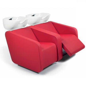 shampoo chair with footrest