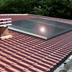 flat solar thermal collector / for water heating / insulated / for roofs