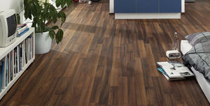 walnut laminate flooring / floating / residential