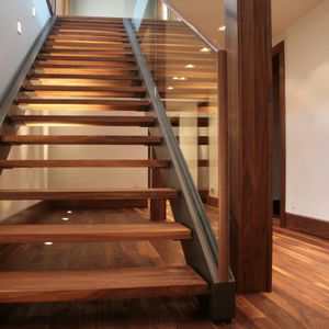 straight staircase / glass railing / steel frame / wooden steps