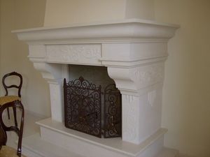 traditional fireplace mantel / marble
