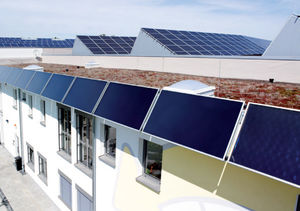 flat thermal panel / for heating / with anti-reflective glass / with aluminum frame